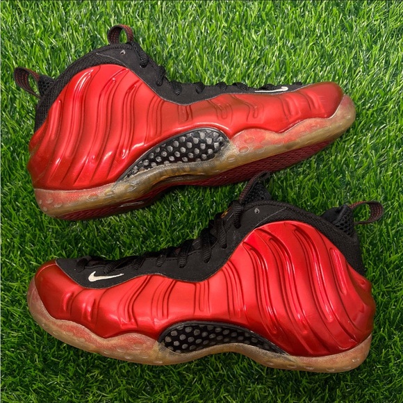 Nike Air Foamposite One Metallic Red 2012 - Picture 3 of 10